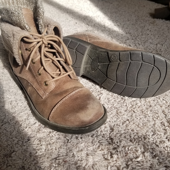 Booties - Picture 3 of 4